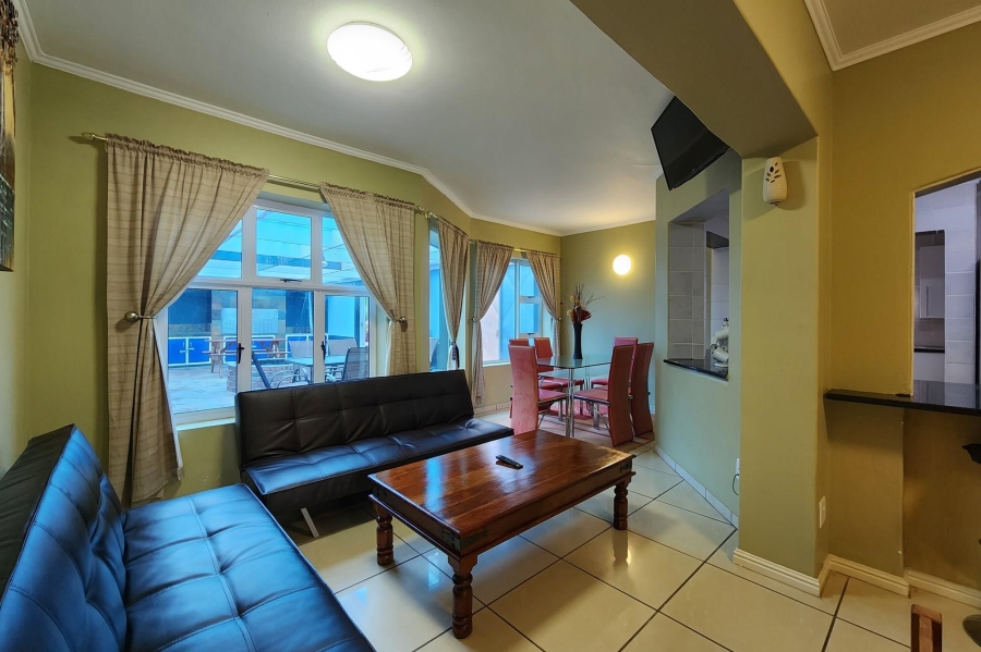 8 Bedroom Property for Sale in Wavecrest Eastern Cape
